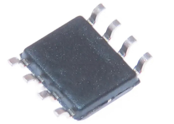 De oppervlakte zet TMCS1101A2BQDRQ1 Hall Effect Bidirectional Current Sensor IC op